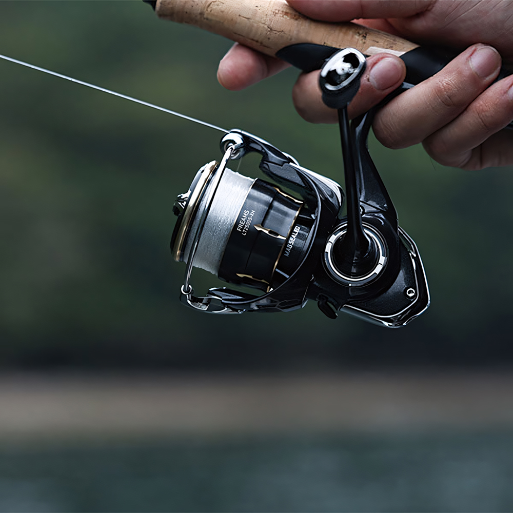 รอกตกปลาไดว่า รุ่นเฟรมส์ ปี 20 - Daiwa Reel Fuego บทวิจารณ์และราคา